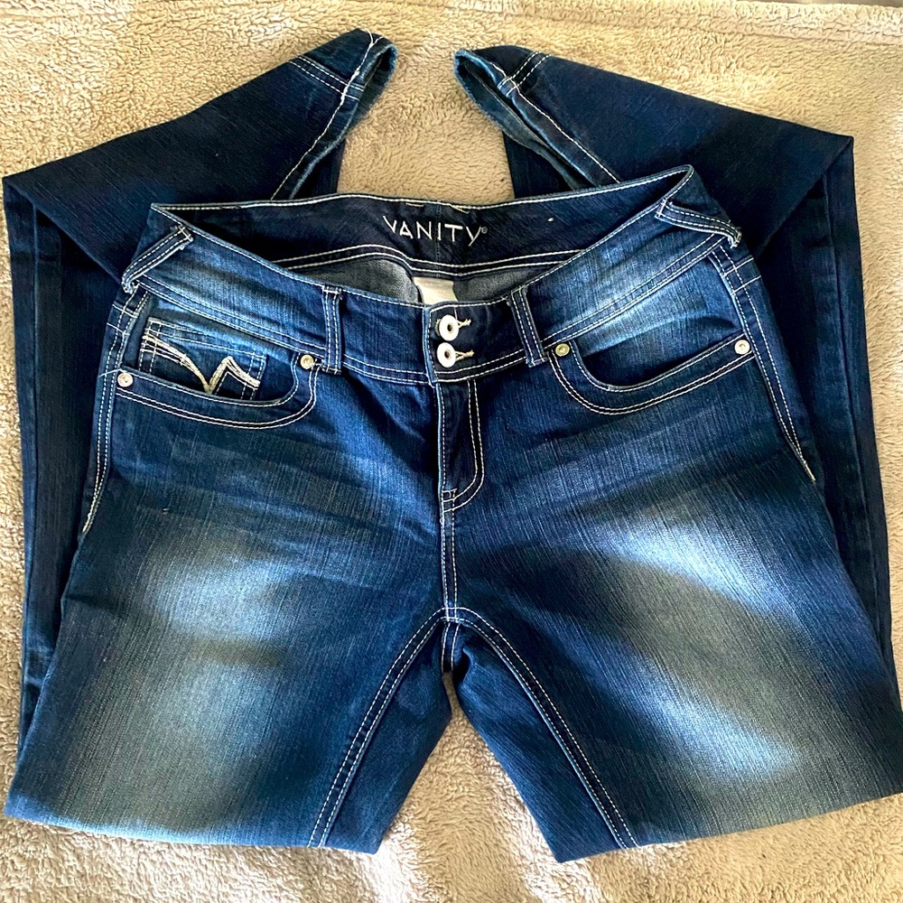Women’s Vanity Curvy Bootcut Jeans Size 28x31